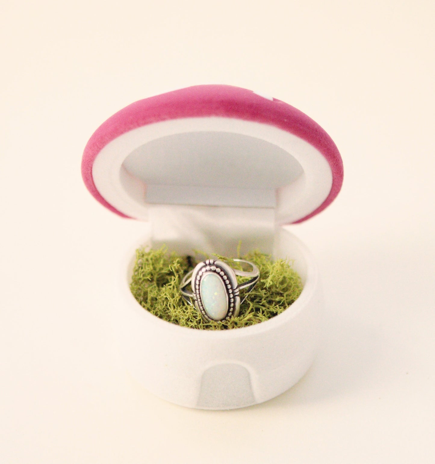 Mushroom ring box